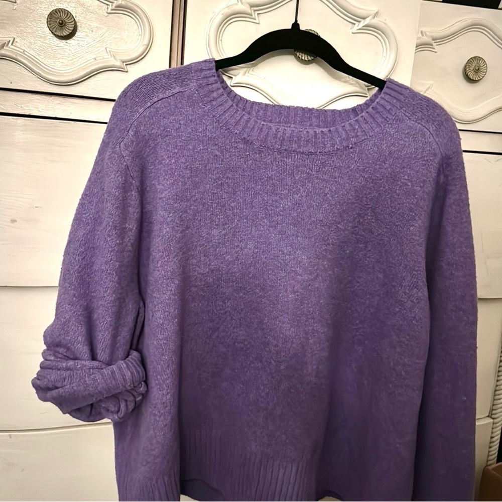 Universal thread size 3x light purple cropped sweater